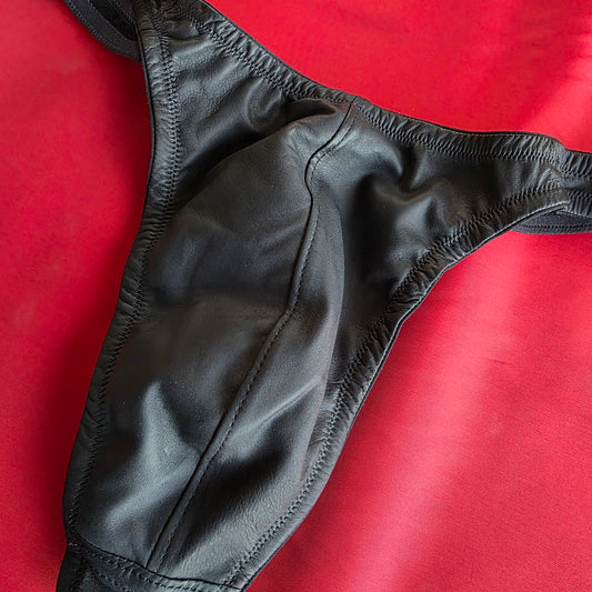 Men's Leather Lined Thong Size 38 Black with Burgundy Lining