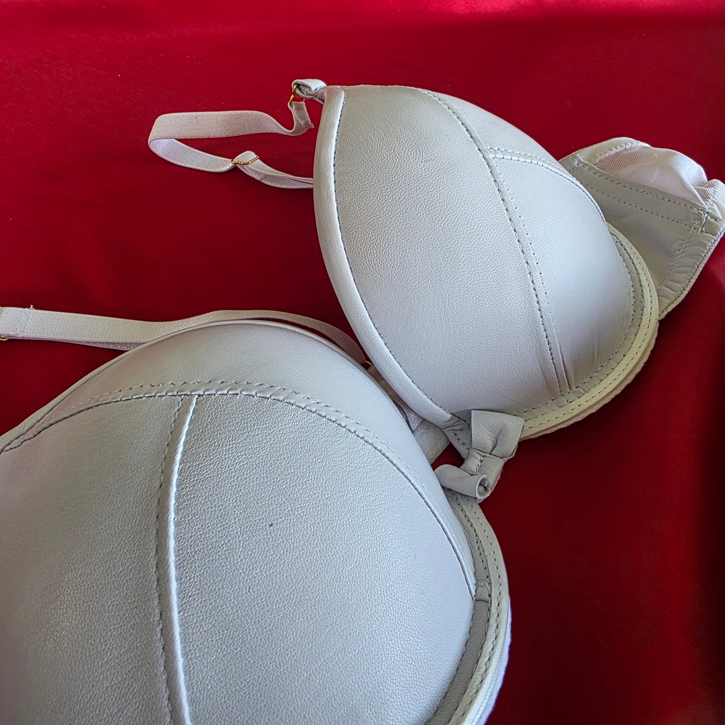 Kiss Kiss Plunge - 32B - 40H カップ