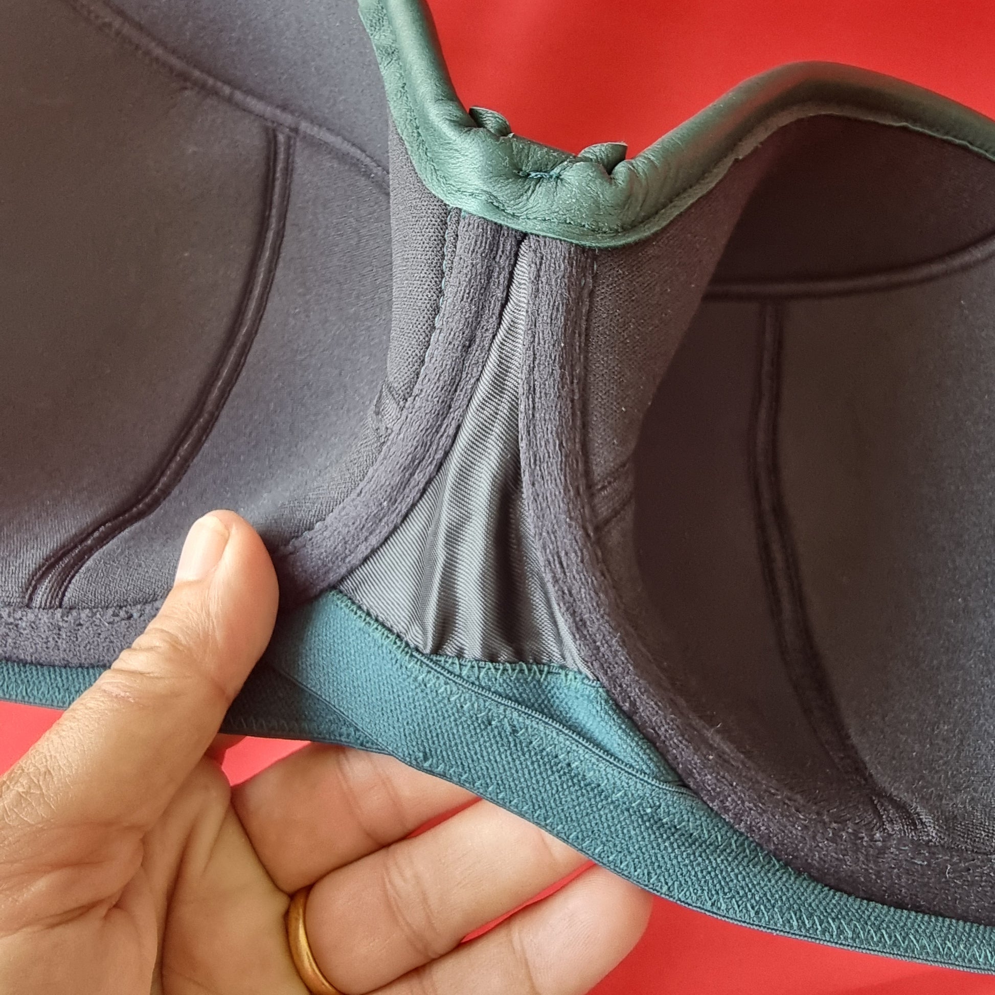 Leather balcony bra D-HH with curved top edge, wider straps

