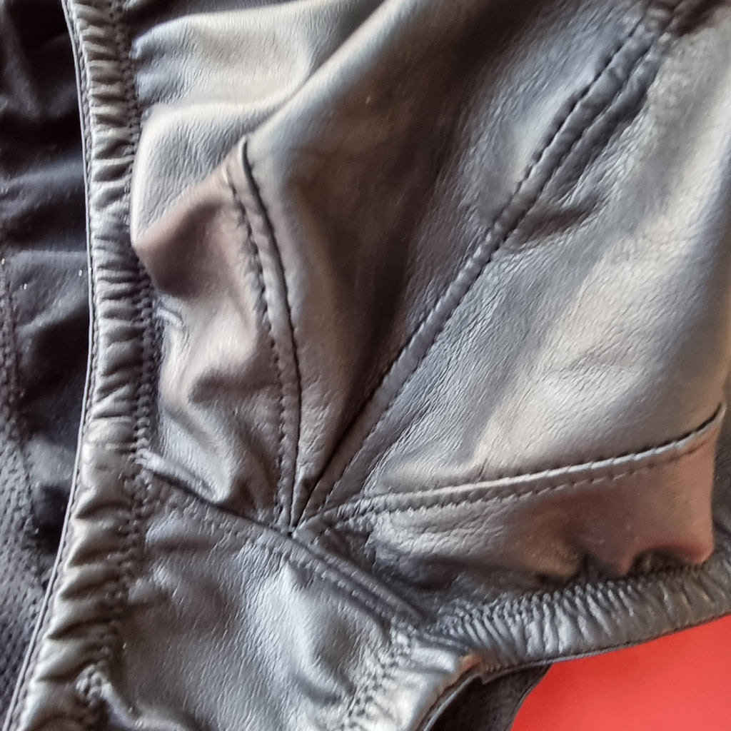 Handcrafted luxury leather men's fitted pouch briefs in black


