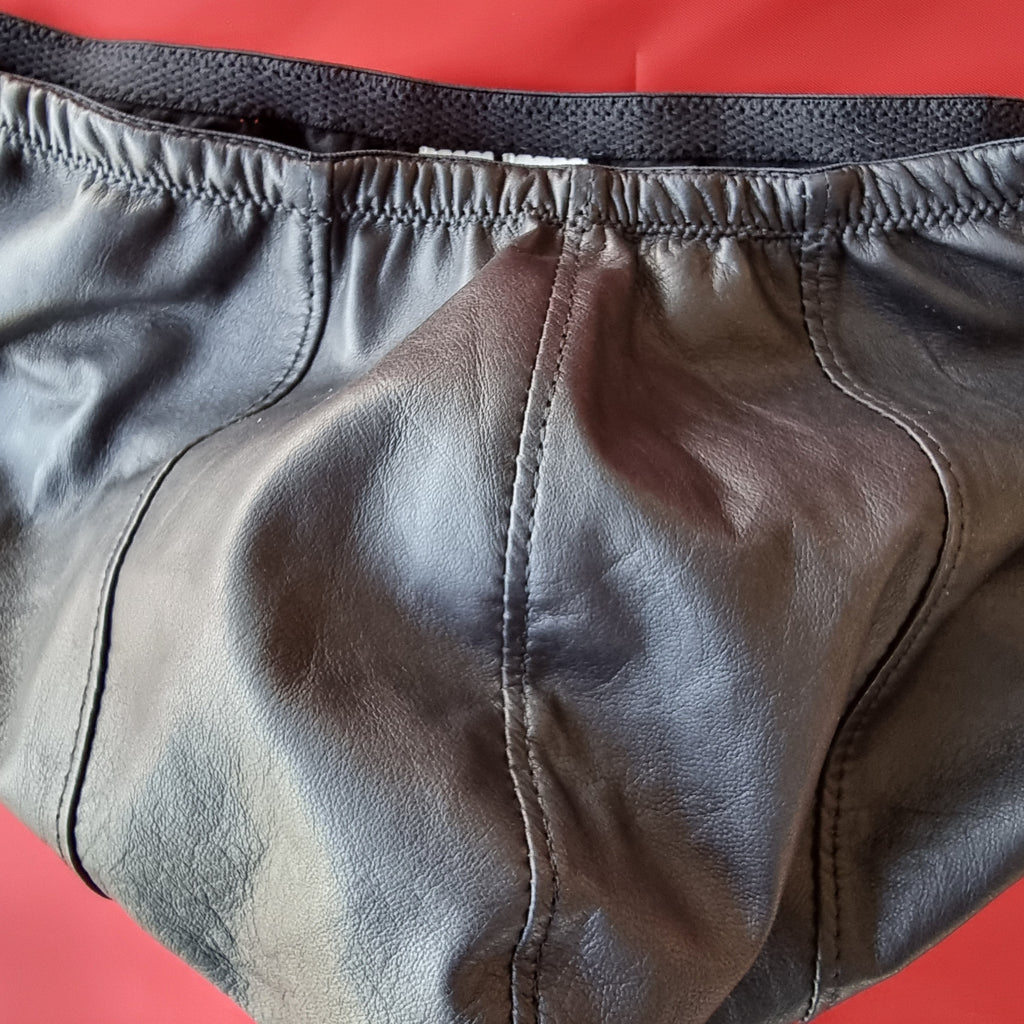 Handcrafted luxury leather men's fitted pouch briefs in black

