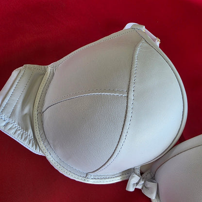 Kiss Kiss Plunge - 32B - 40H カップ