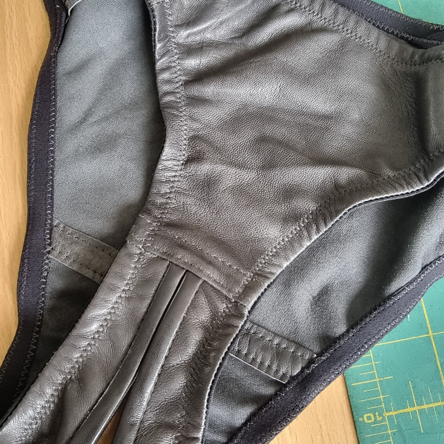 Ouvert Dark Grey size 8