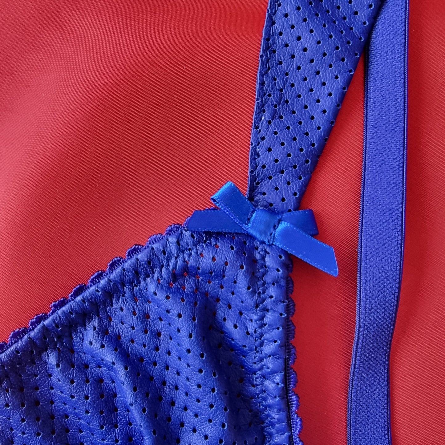 Kiss Kiss String Perforated Royal Blue size 12