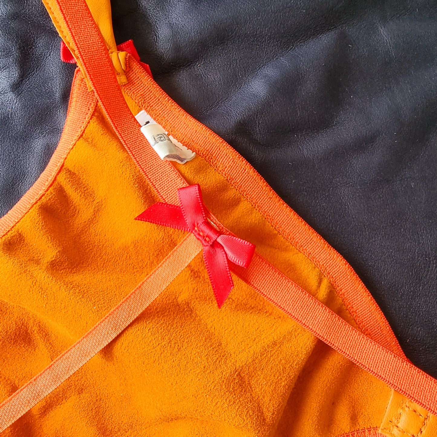 Kiss Kiss String