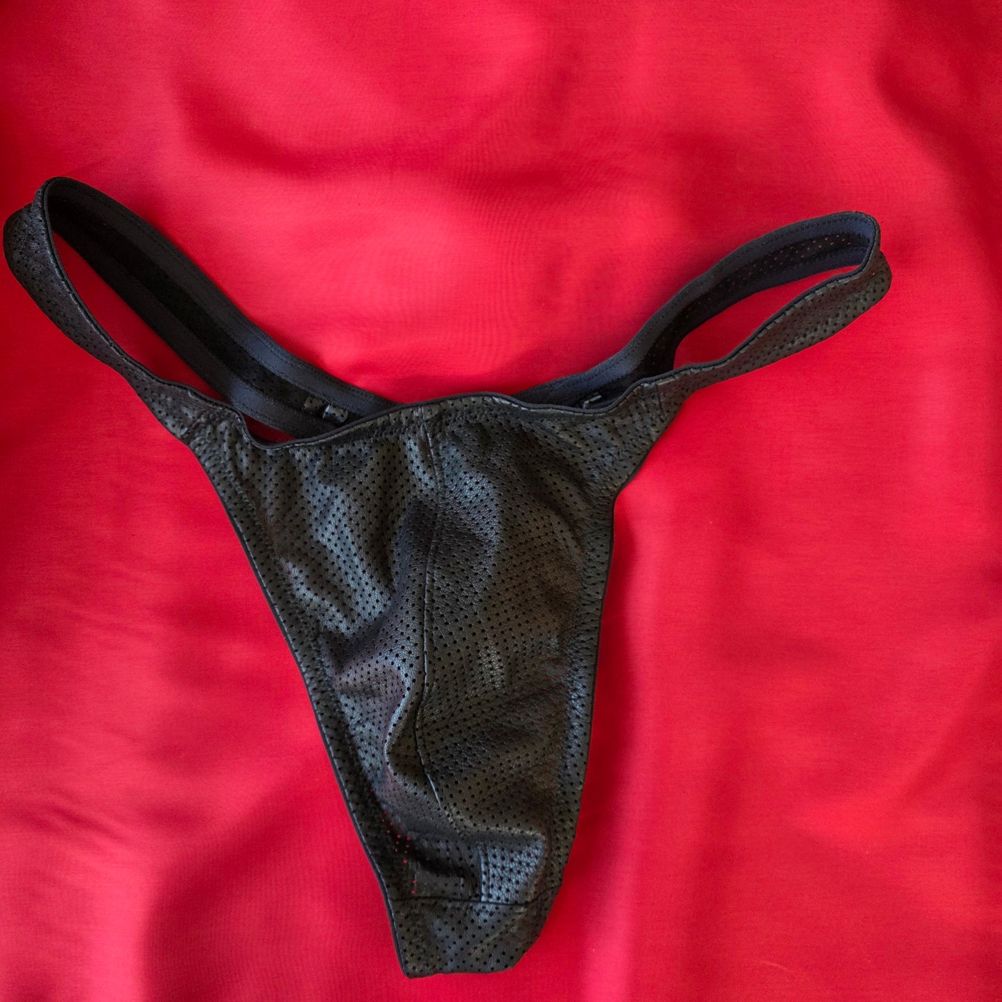 Leather Men's Thong perforated Black - The Zero-Waste Project (Pristine glove leather)