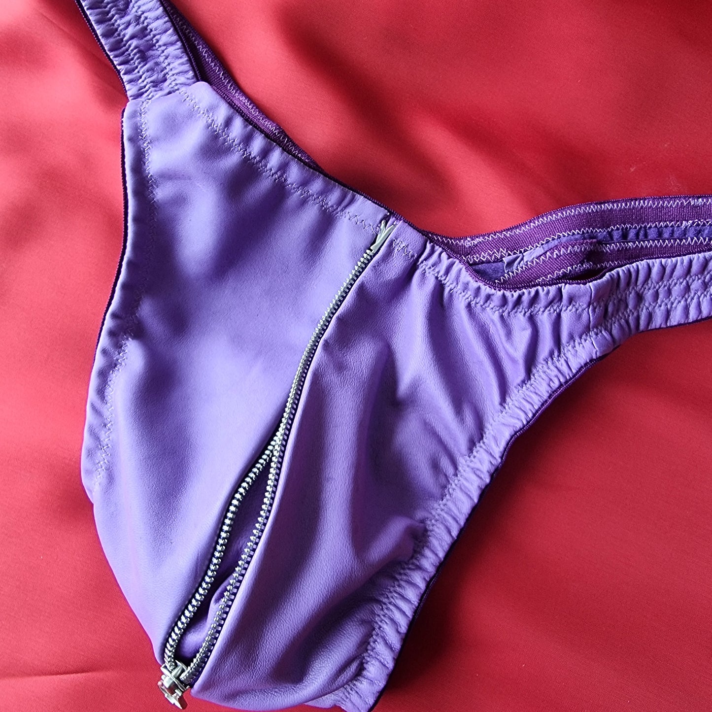 Men's Zip Thong size 32/S Lilac