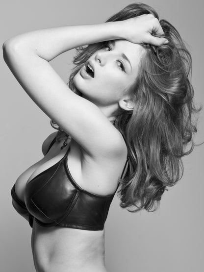 Lambskin Nappa Padded Plunge Bra - Black - 32D