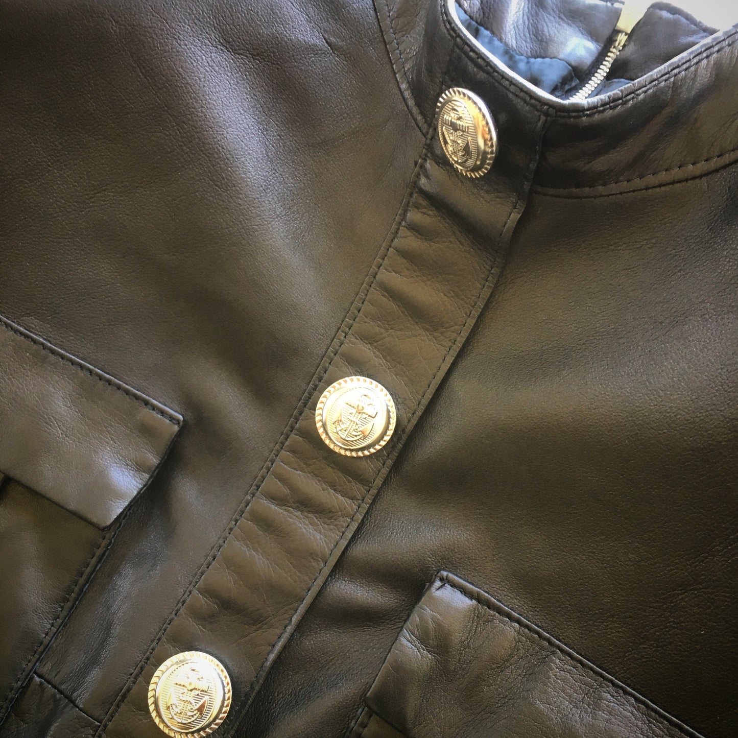 Astrid vestido militar