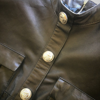 Astrid vestido militar