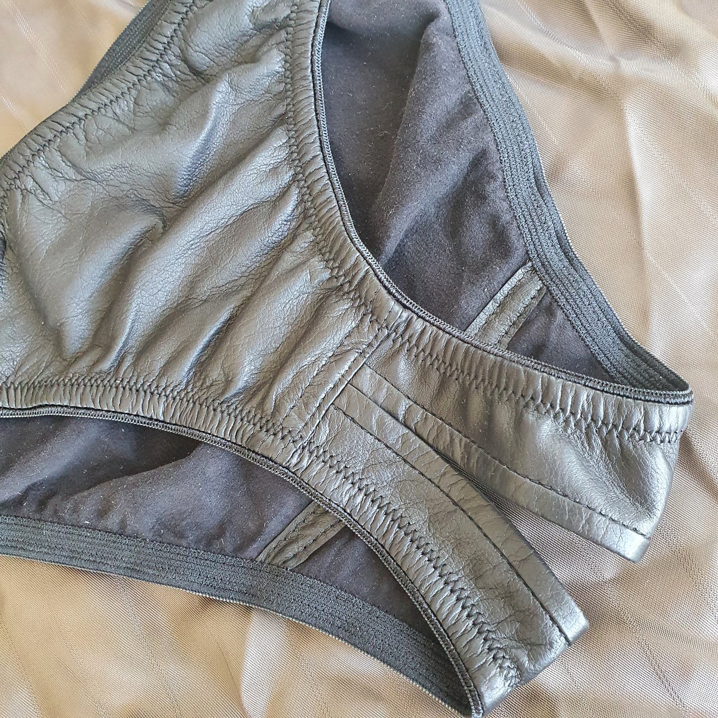 Handcrafted luxury leather ouvert briefs for women in black

